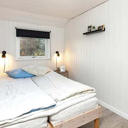 8 Person Holiday In