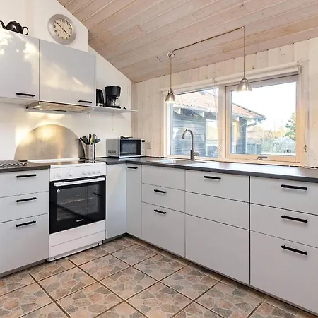 8 Person Holiday In